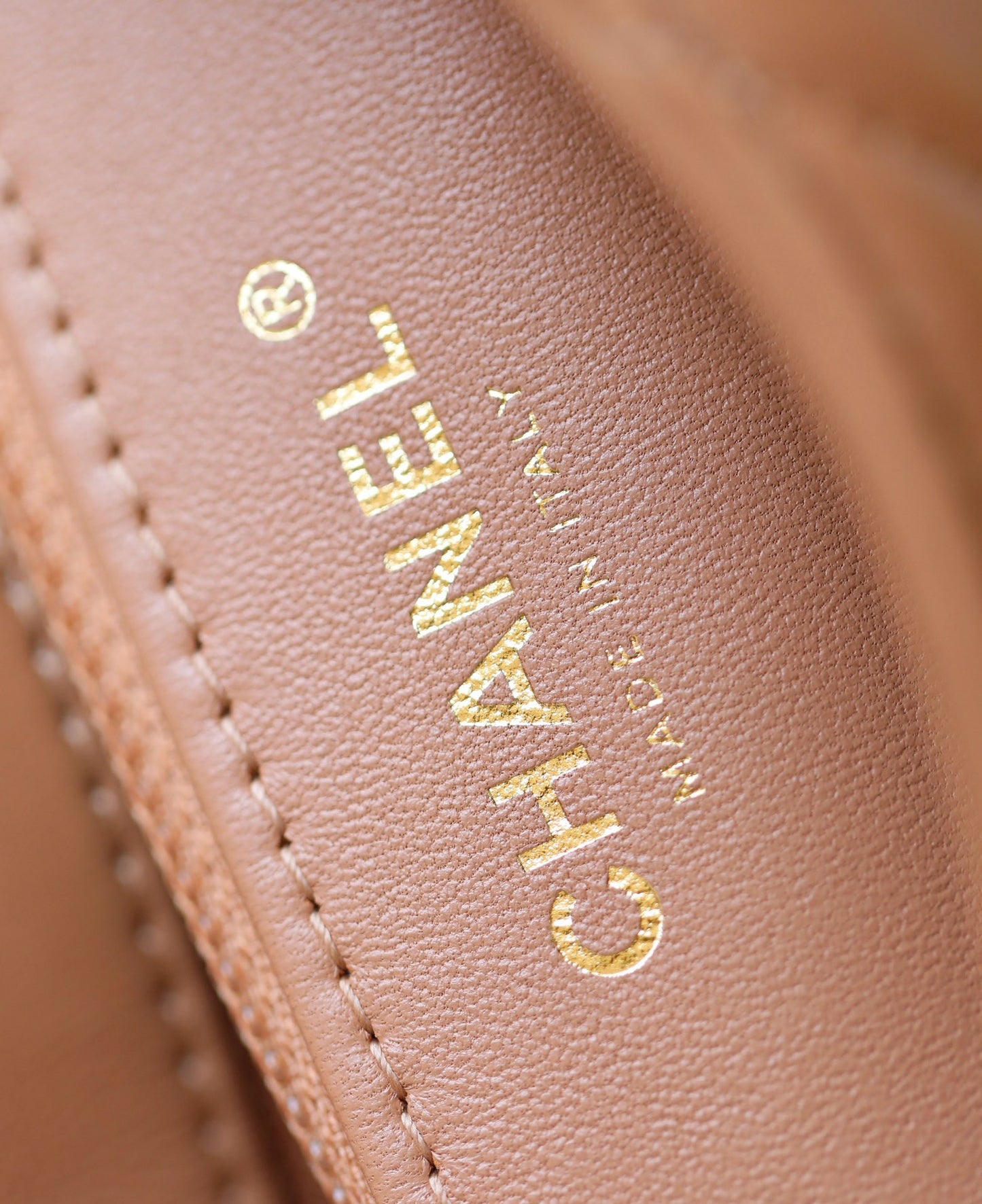 Chan New 24b Chain handle cover bag