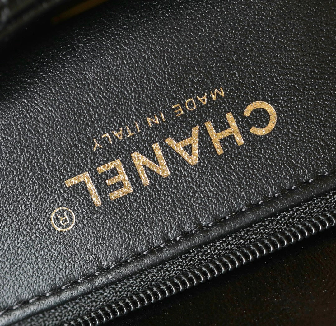 Chan New 24b Chain handle cover bag