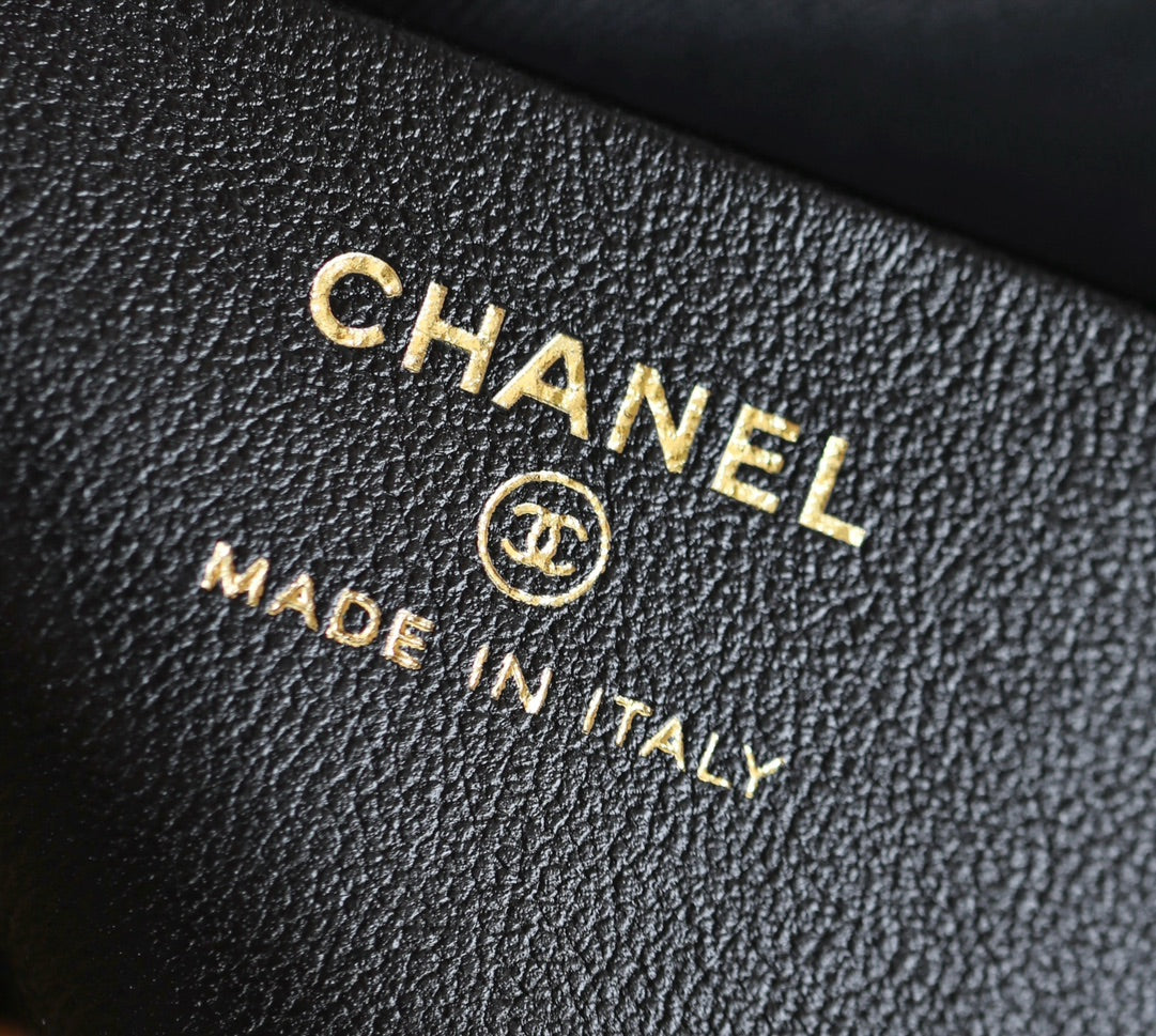 Chan New 24b hobo bag