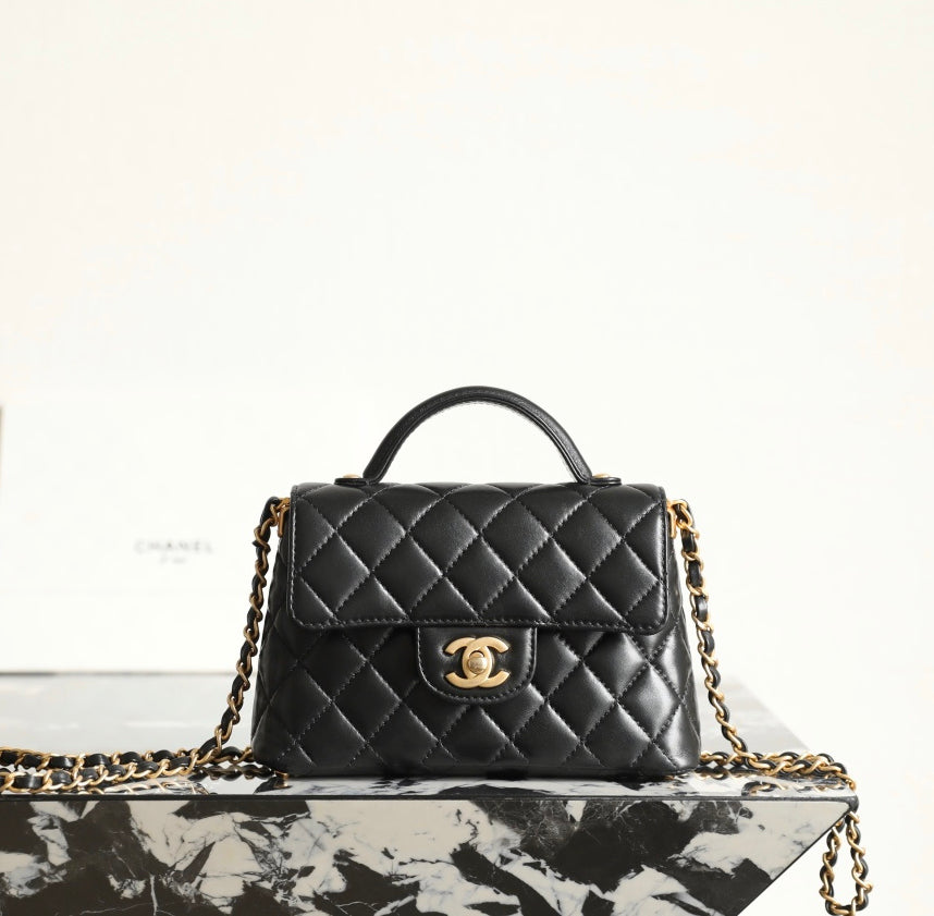 Chan New 25p Vertical style 𝖪𝖾𝗅𝗅𝗒 𝖬𝗂𝗇𝗂 bag