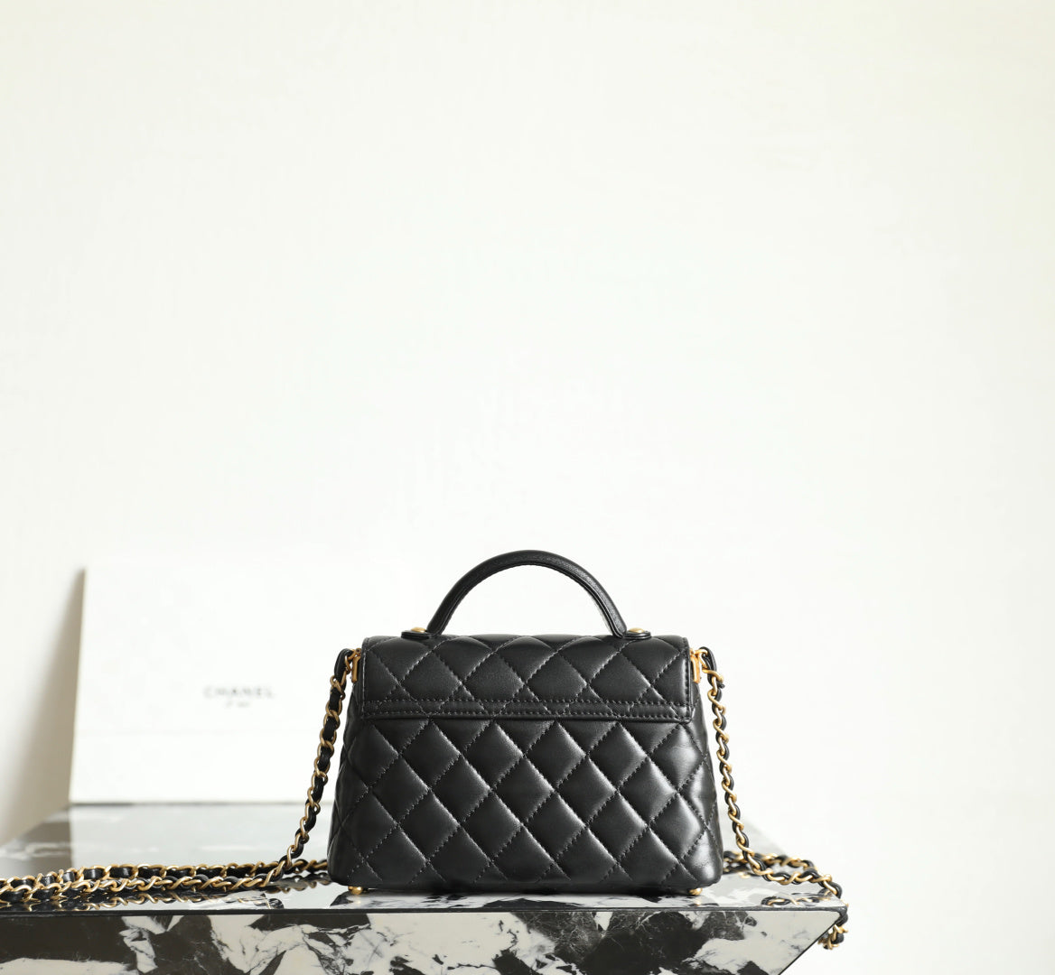 Chan New 25p Vertical style 𝖪𝖾𝗅𝗅𝗒 𝖬𝗂𝗇𝗂 bag