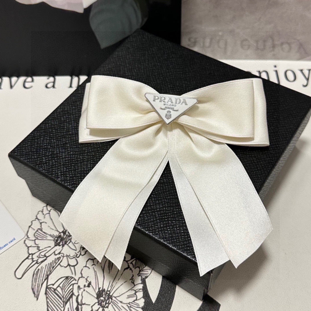Pra New Vintage Bow Hair Clip