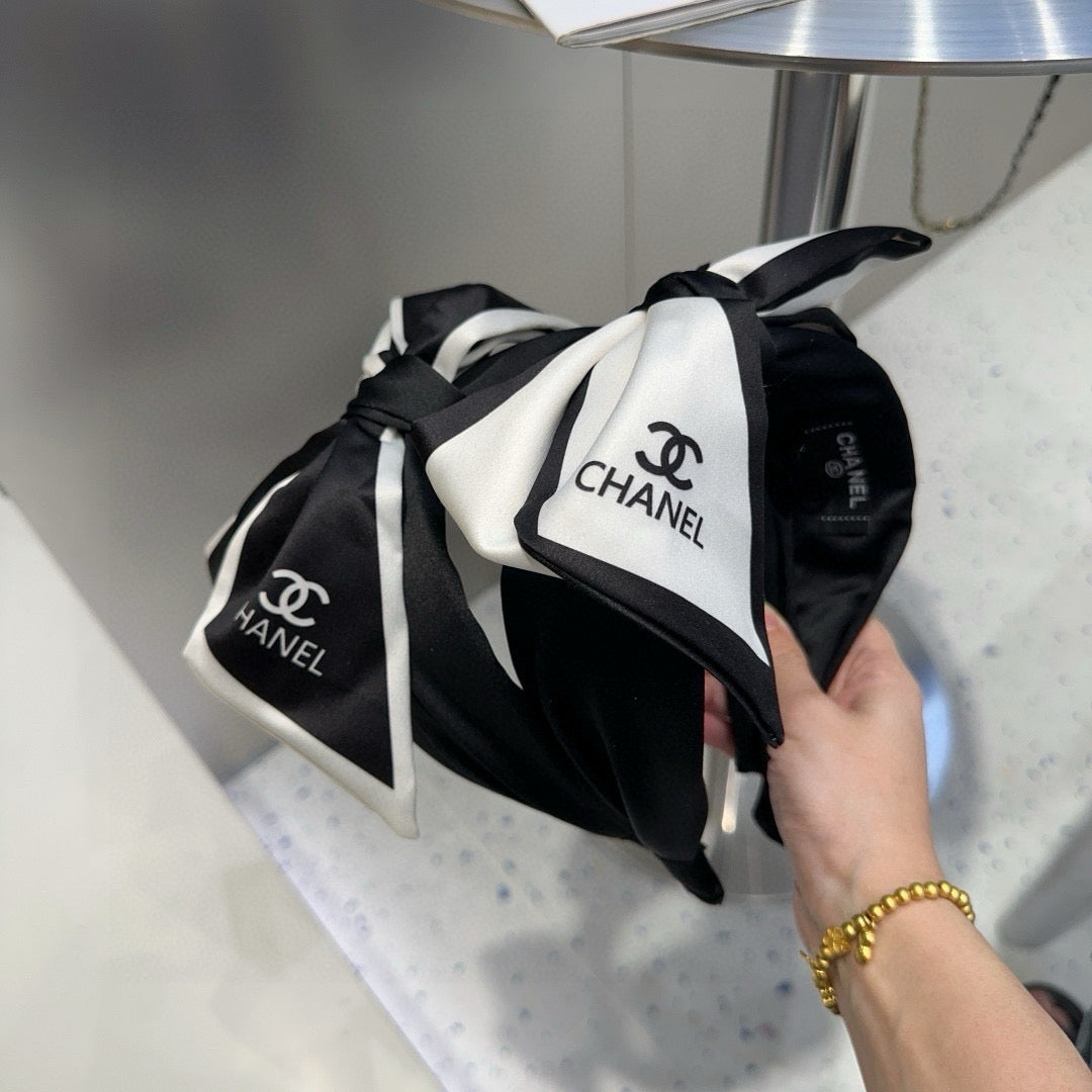 Chan  New letter headband