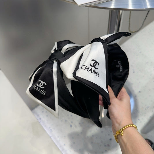 Chan  New letter headband