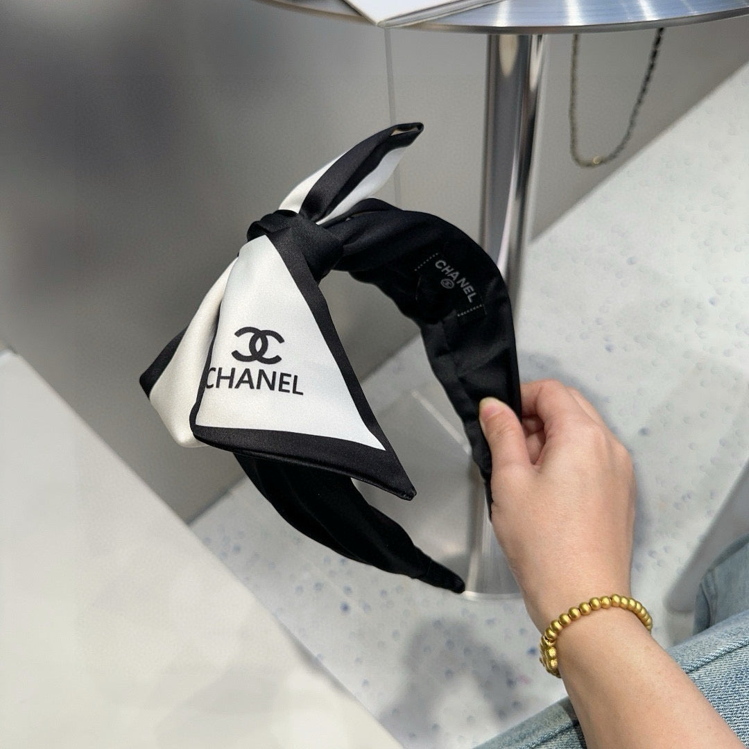 Chan  New letter headband