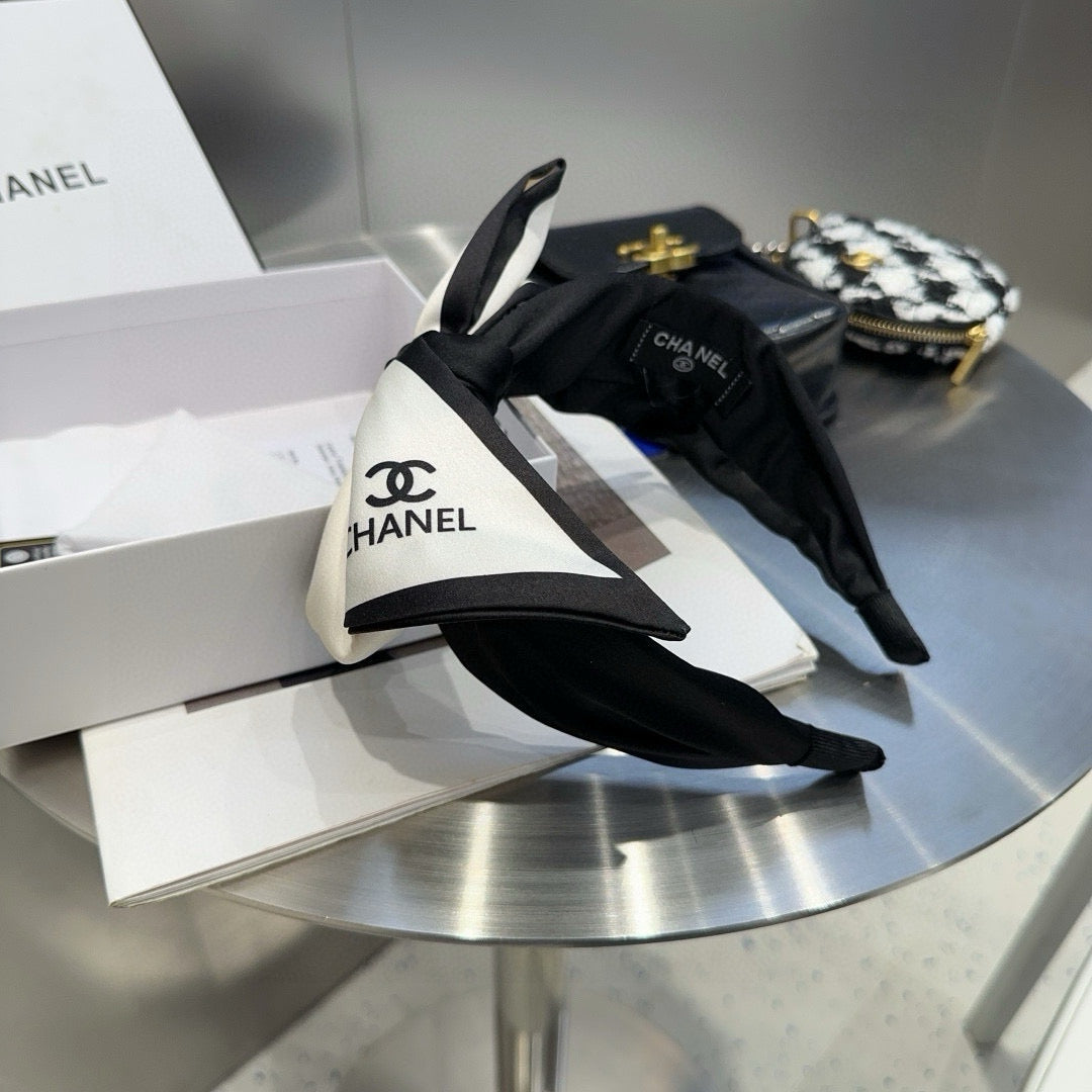 Chan  New letter headband