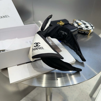 Chan  New letter headband