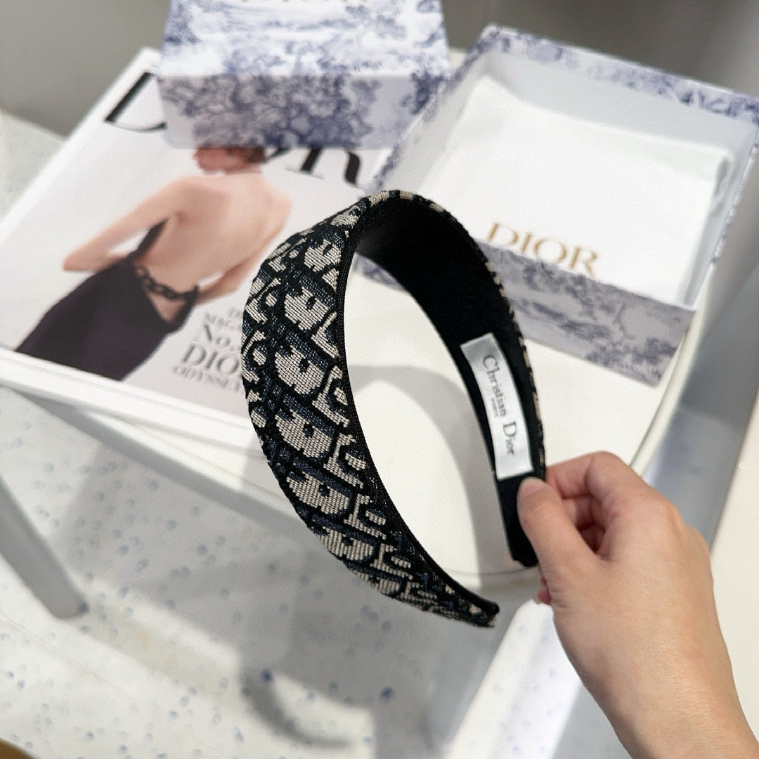 CD  New Classic Letter Headband
