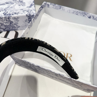 CD  New Classic Letter Headband