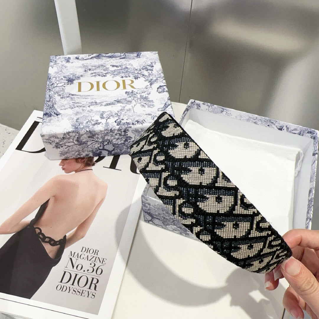 CD  New Classic Letter Headband