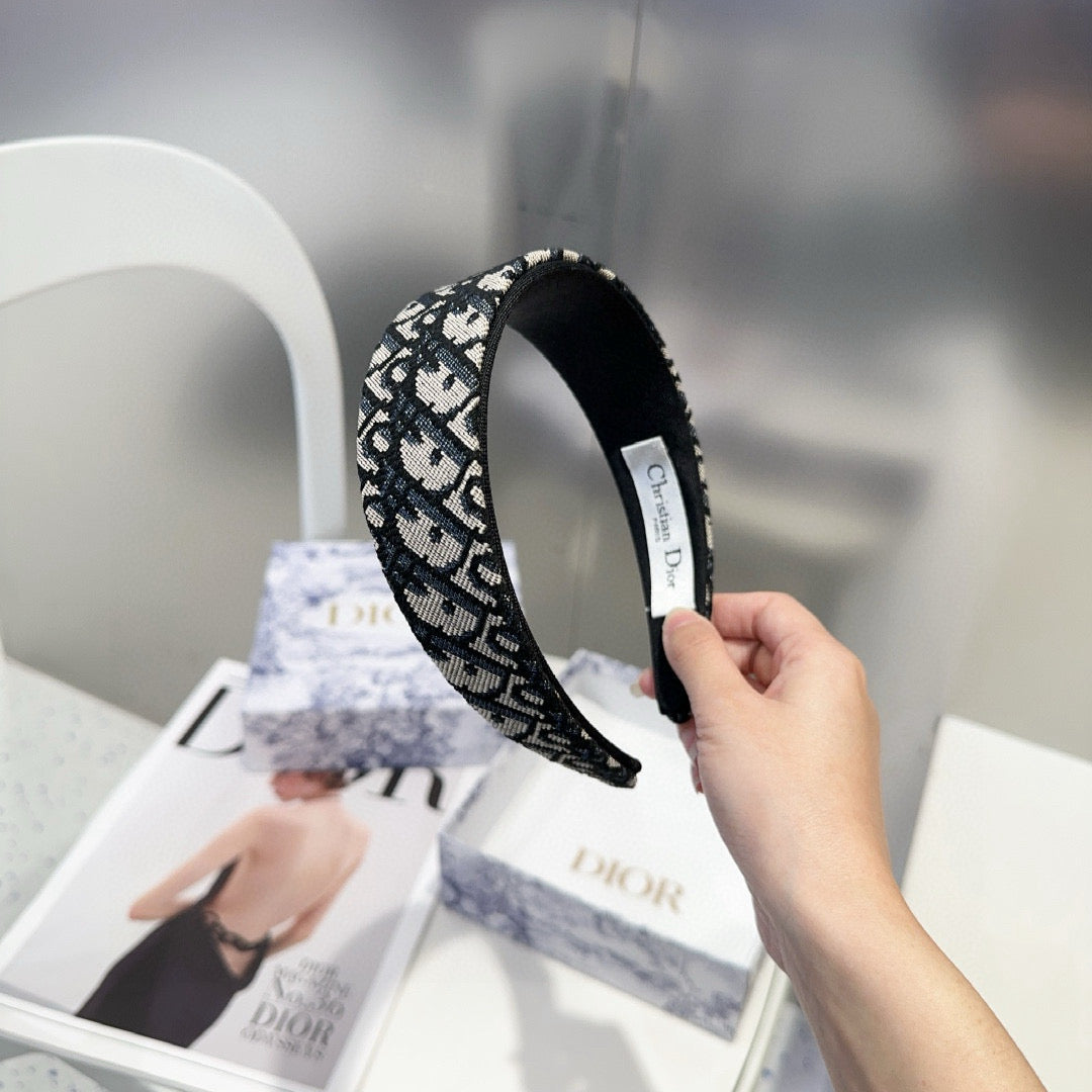 CD  New Classic Letter Headband