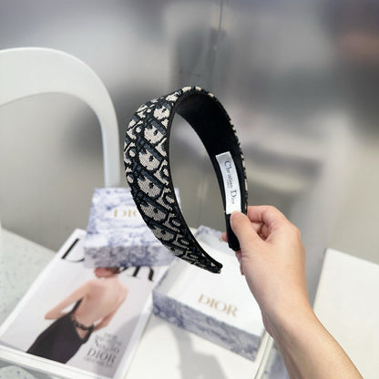 CD  New Classic Letter Headband