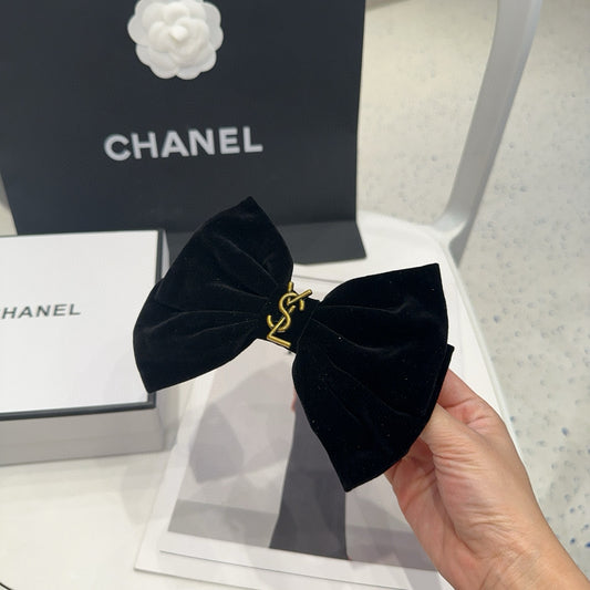 Saint  New New spring clip