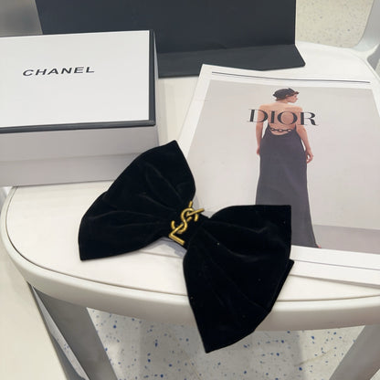 Saint  New New spring clip