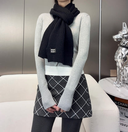 Miu New Scarf