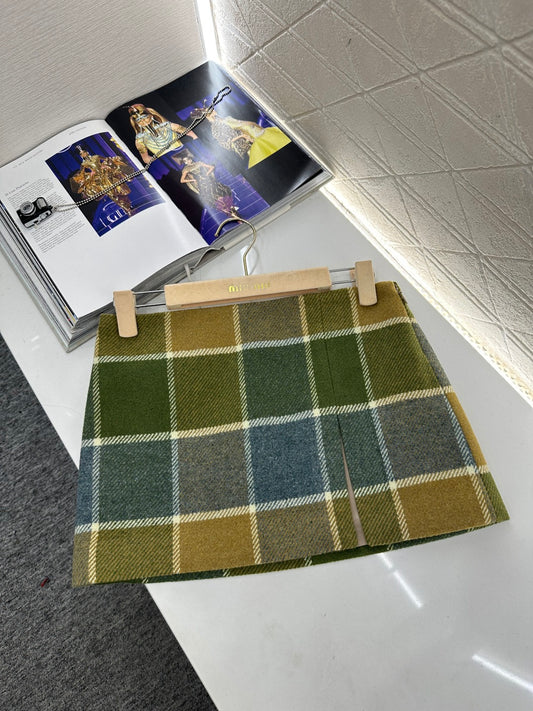 Miu New Plaid skirt
