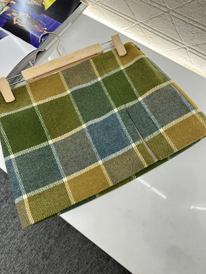 Miu New Plaid skirt