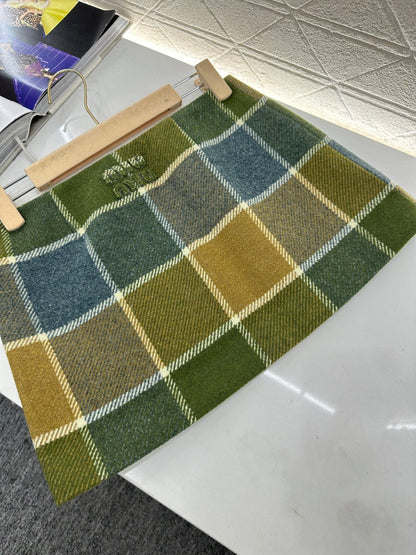 Miu New Plaid skirt