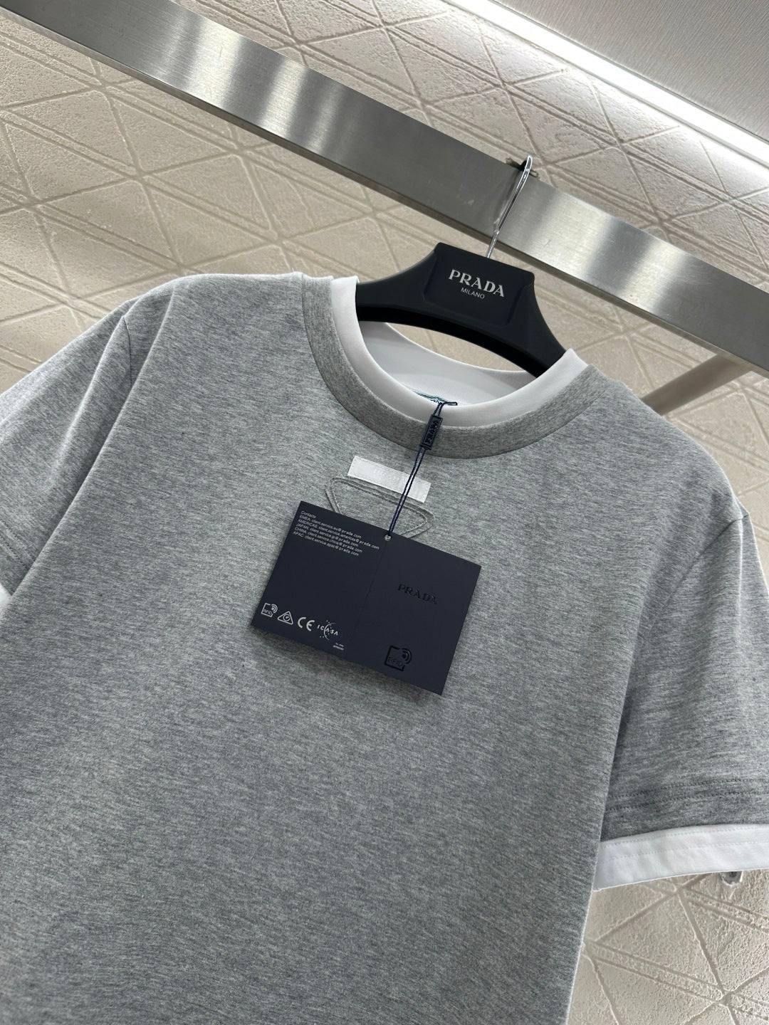 Pra New Color-blocked Triangle T-shirtt