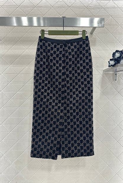 Guc  New Short-sleeve and skirt set