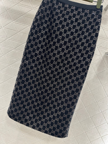 Guc  New Short-sleeve and skirt set