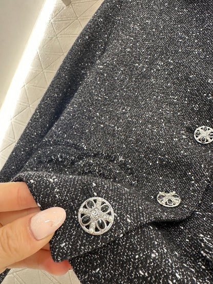 Chan  New Top and half-skirt set